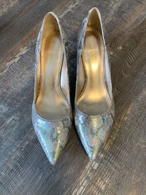 Nine West Iridescent Silver Pointed-Toe Pumps